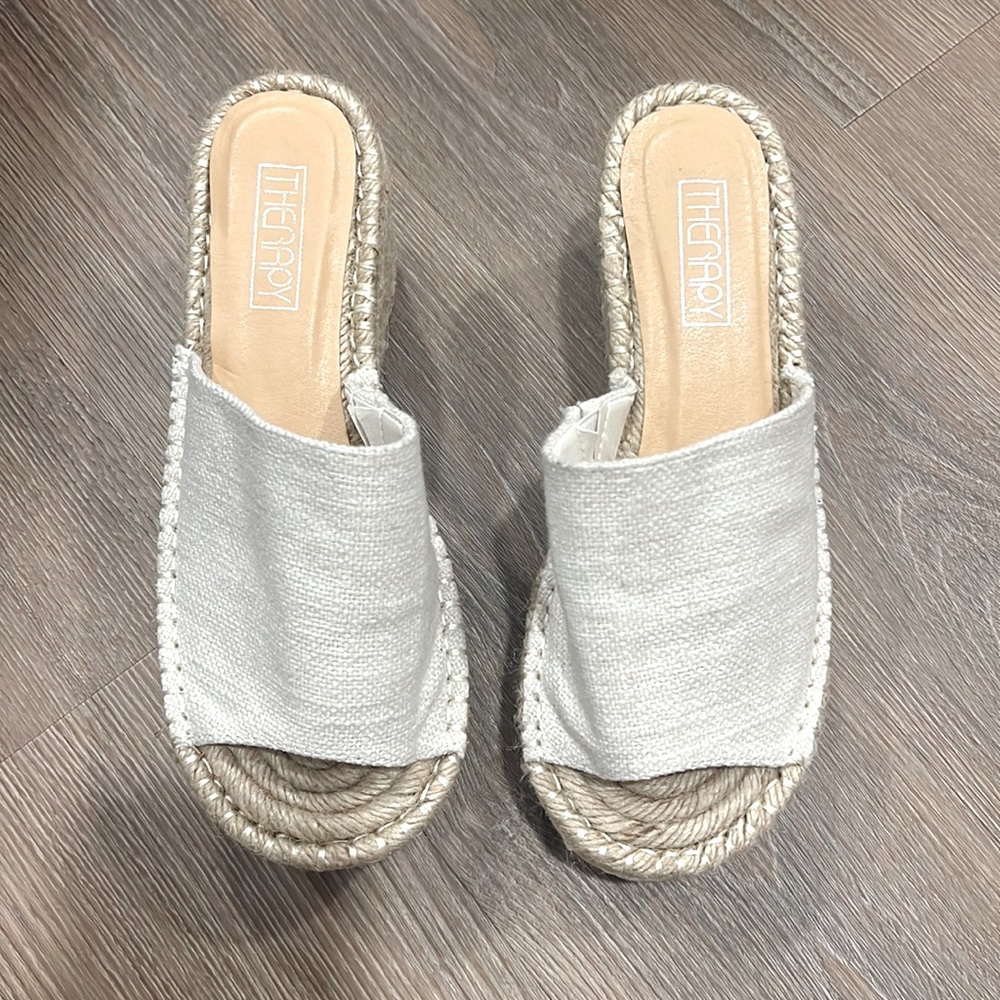 NEW NEVER WORN PLATFORM SANDALS